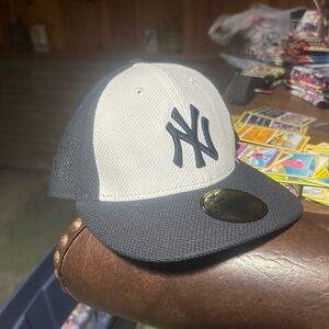 New York Yankees Black and White Cap New Era 59Fifty